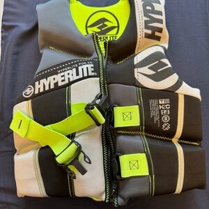 Hyperlite Boys' Child Fluid Flex Life Vest 50-90 pounds